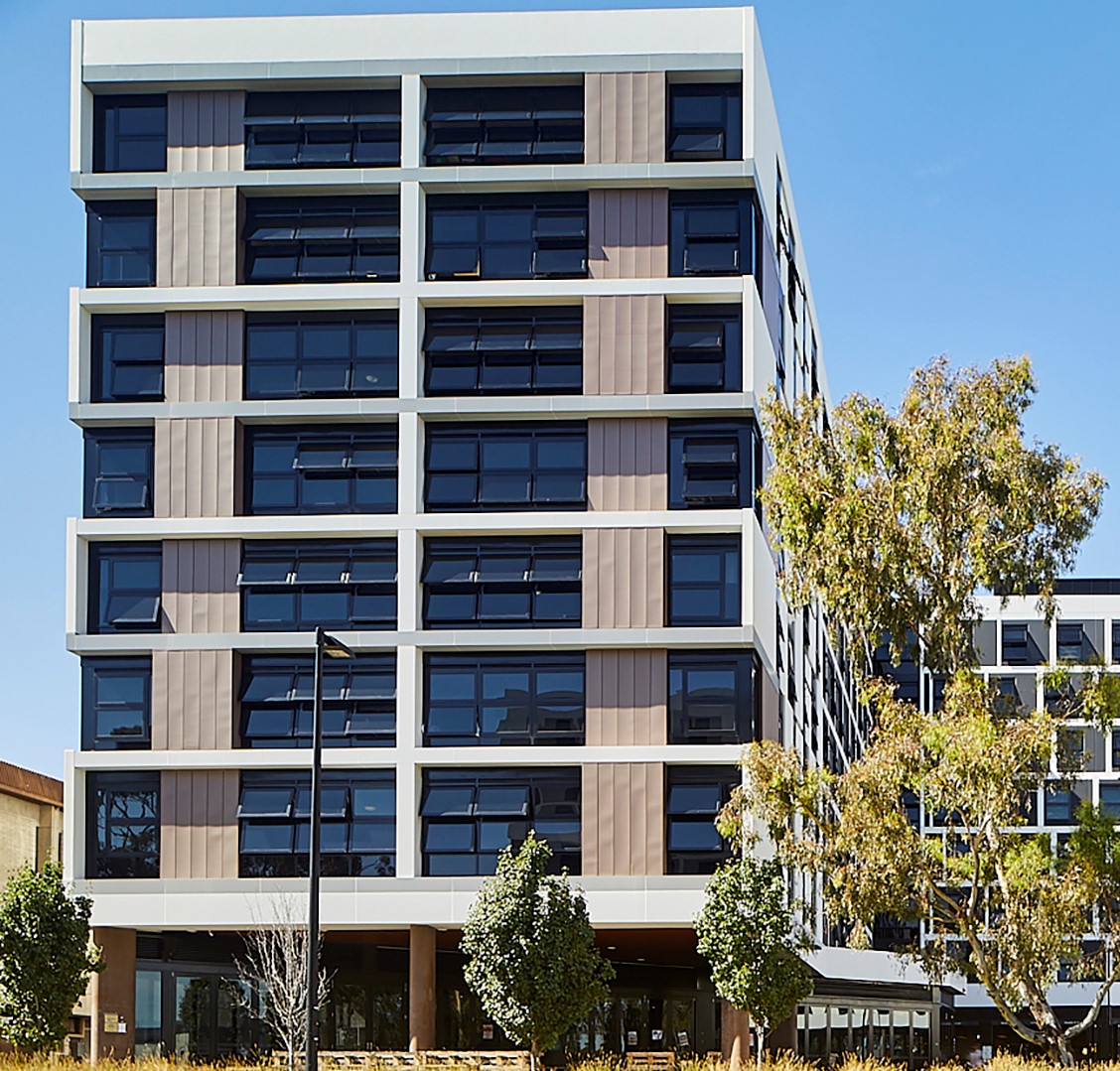 uc lodge building 4 residence 2017 1